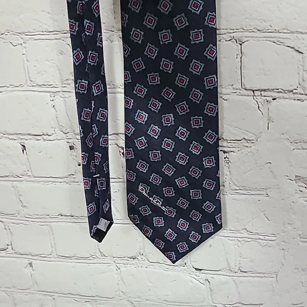 Oscar de la Renta Studio Vintage Silk Blend Medallion Tie Navy Luxury Necktie